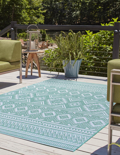 Emerald Oasis - Machine-Washable Indoor/Outdoor Rug