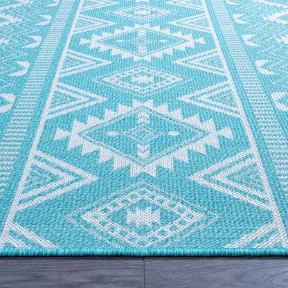 Aqua Breeze - Machine-Washable Indoor/Outdoor Rug