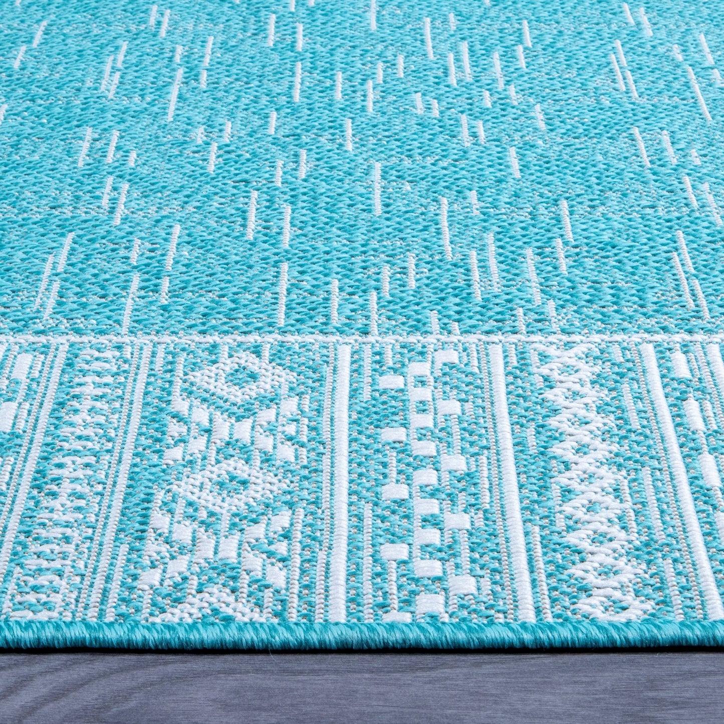 Seaside Breeze - Machine-Washable Indoor/Outdoor Rug