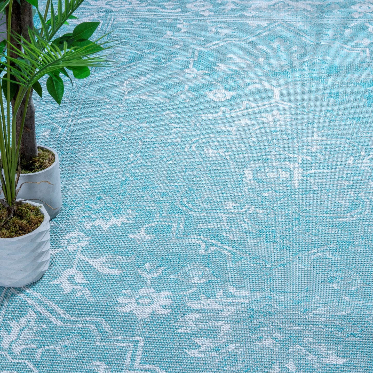 Turquoise Tide - Machine-Washable Indoor/Outdoor Rug