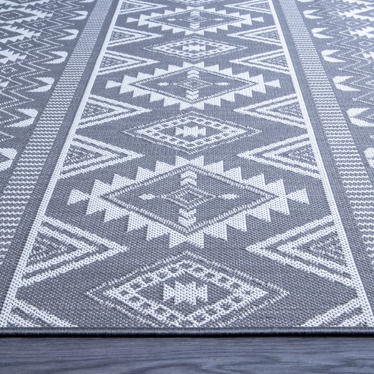 Misty Morning - Machine-Washable Indoor/Outdoor Rug