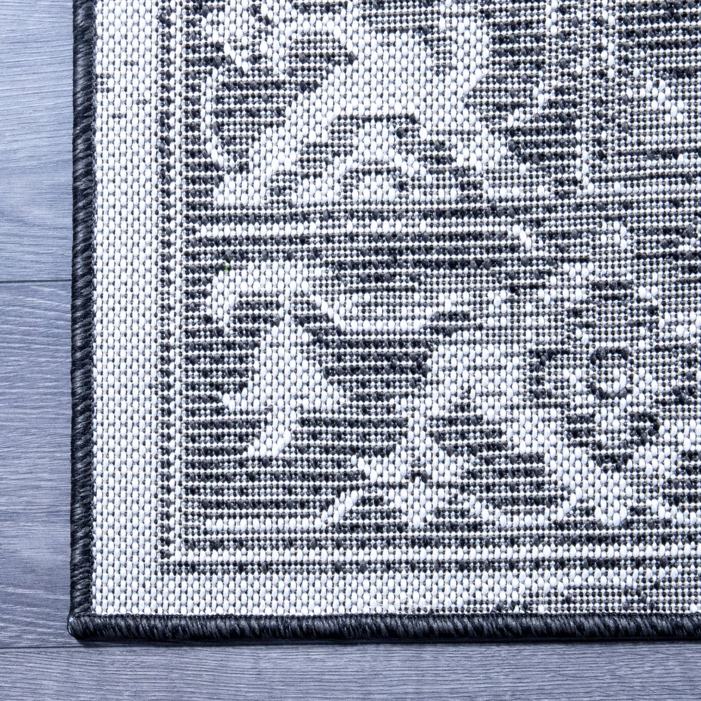 Graphite Frost - Machine-Washable Indoor/Outdoor Rug