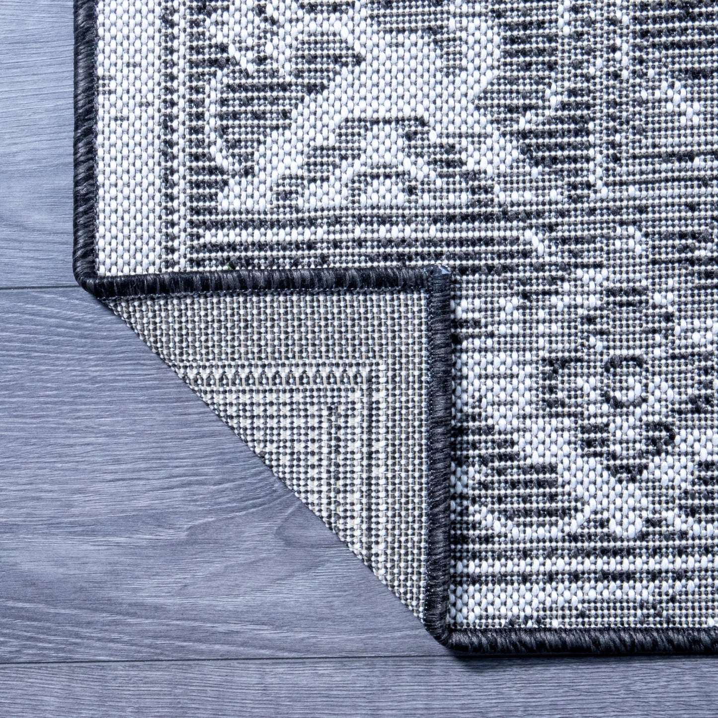 Graphite Frost - Machine-Washable Indoor/Outdoor Rug