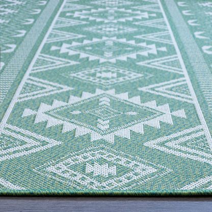 Emerald Oasis - Machine-Washable Indoor/Outdoor Rug