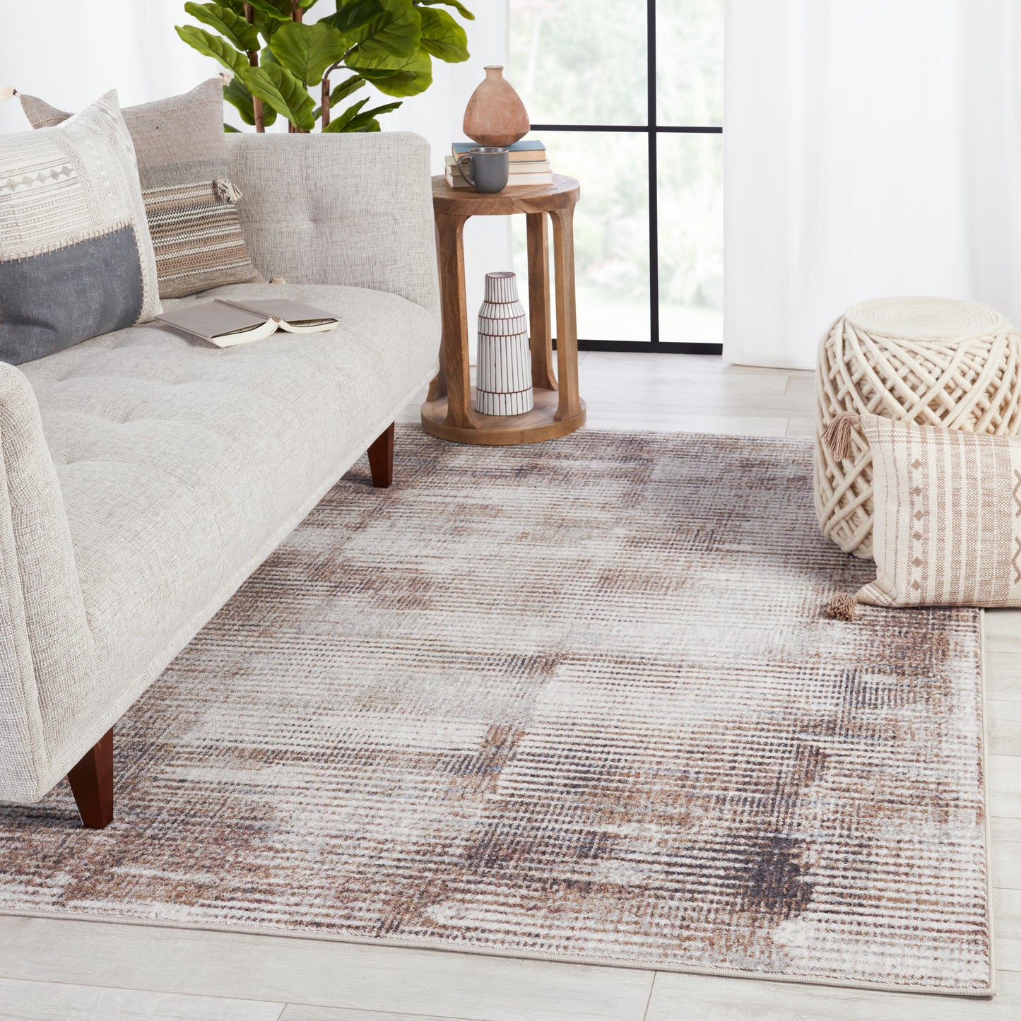 Voyage Seraphina Abstract Light Gray/ Brown Area Rug