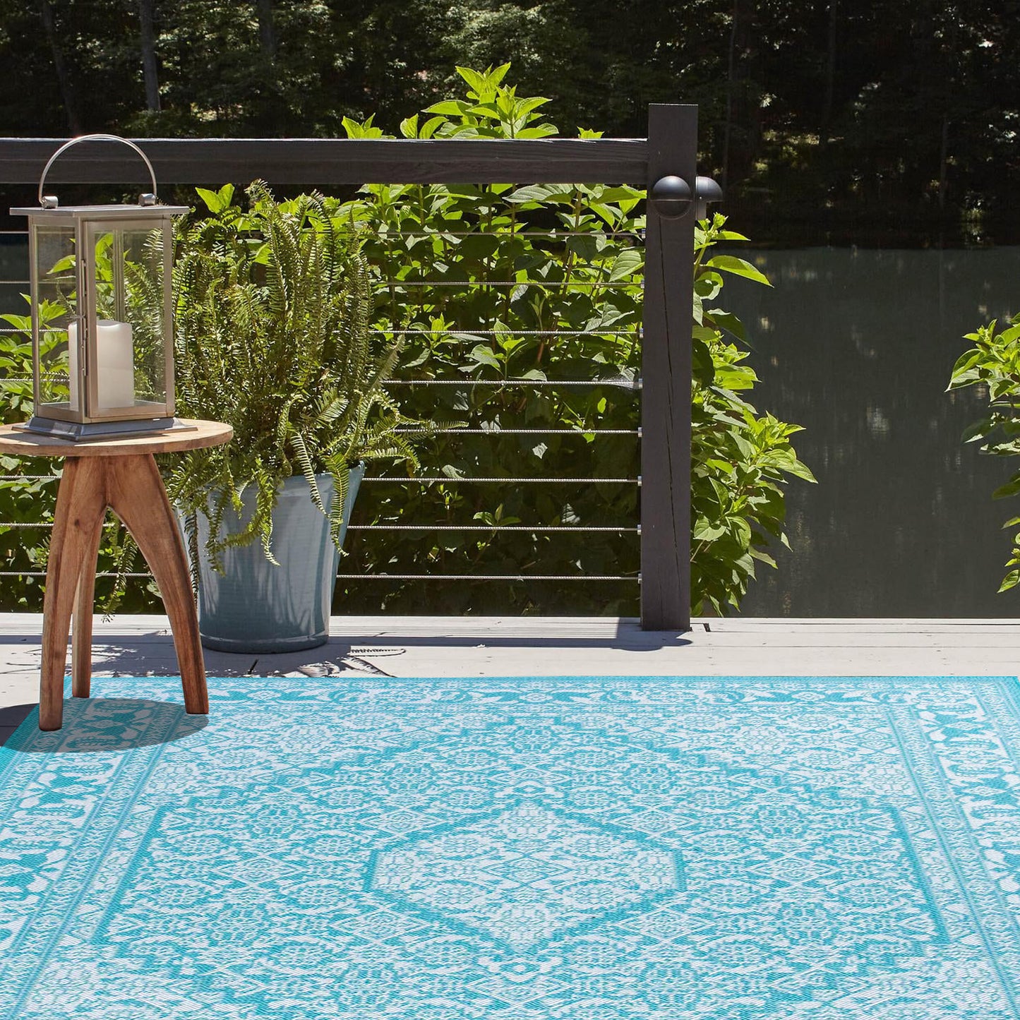 Coastal Calm - Machine-Washable Indoor/Outdoor Rug