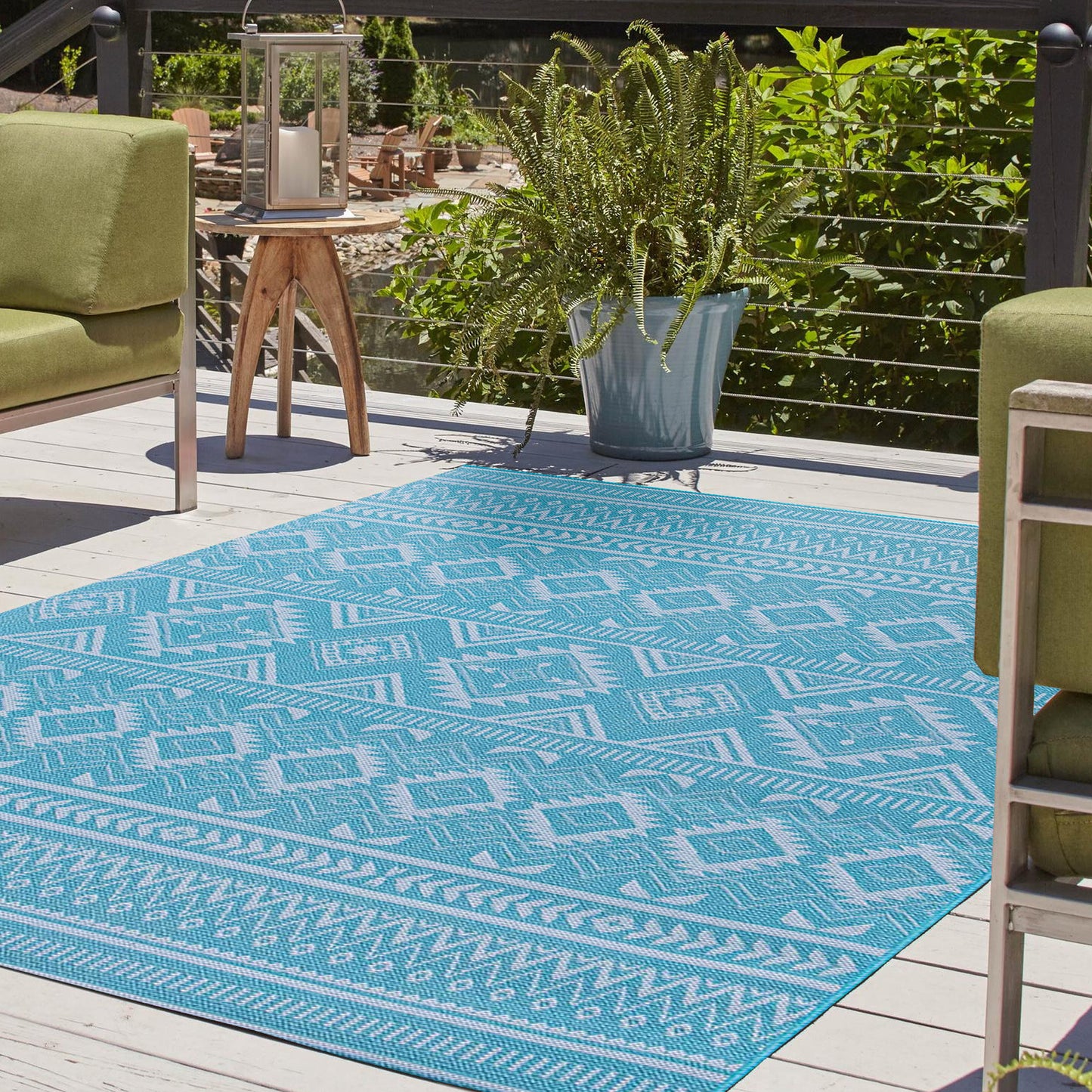 Aqua Breeze - Machine-Washable Indoor/Outdoor Rug